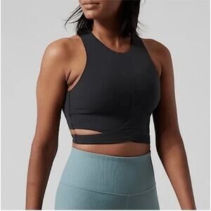 ATHELTA NWT Concious Crop Sports Bra D/DD in Black // M